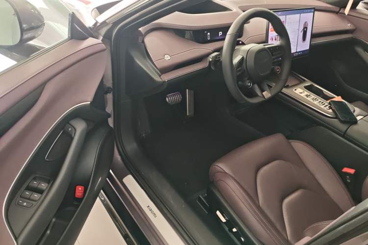 Used Xiaomi Auto SU7 2024 Four-Wheel Drive Ultra-Long Range Advanced Intelligent Driving Max Edition
