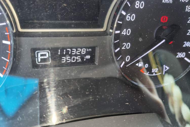 Used Nissan Teana 2016 Revised Version 2.0L XL Comfort Edition Odometer Close Up