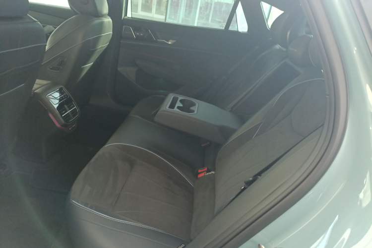 Used Volkswagen Passat 2025 Pro 380TSI Starry Dragon Luxury Edition