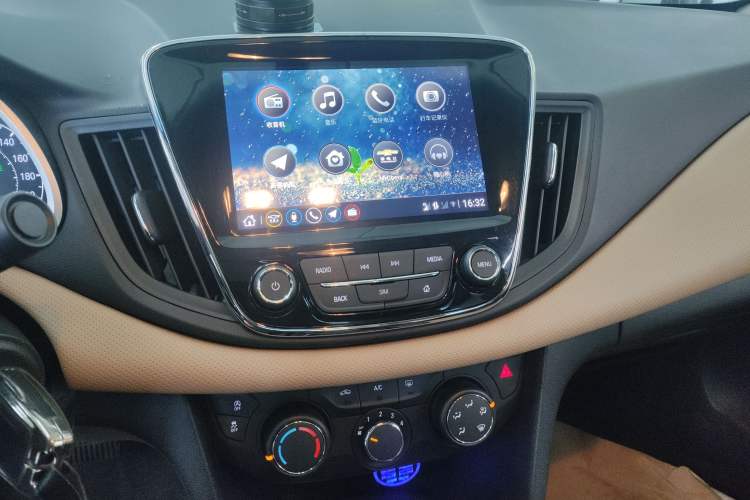 Used Chevrolet Monza 2022 320 Automatic Enjoyment Sunroof Version
