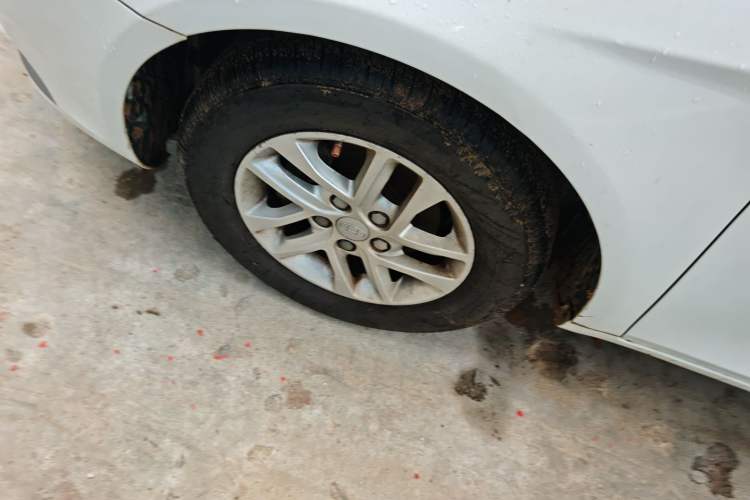 Used Geely Auto Emgrand 2016 Sedan 1.5L Manual Luxury Model