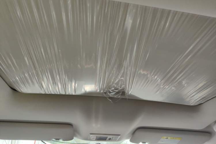 Used CHANGAN OSHAN X5 2023 Enjoy Edition 1.5T DCT Deluxe Model Headliner