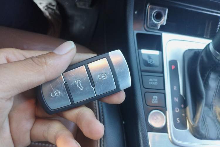 Used Volkswagen FAW-Volkswagen CC 2015 2.0 TSI Luxury Model Vehicle Key