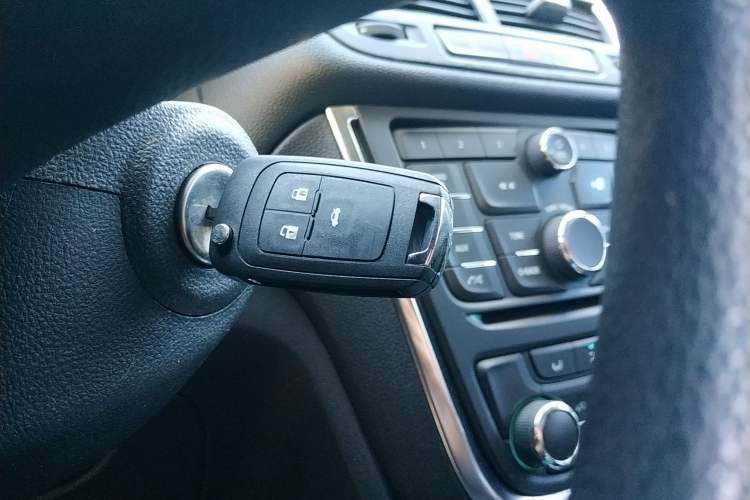 Used Buick Encore 2015 1.4T Automatic Two-Wheel Drive Urban Elite Version