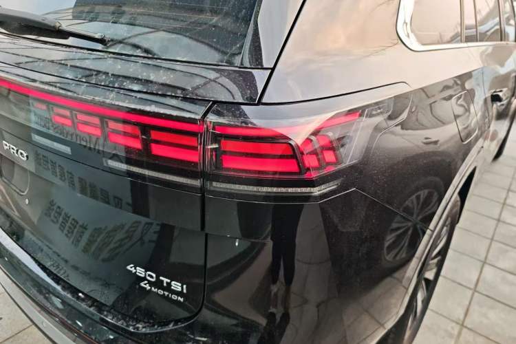 Used Volkswagen Teramont 2025 Tiguan Pro 450TSI 4Motion Explorer Edition
