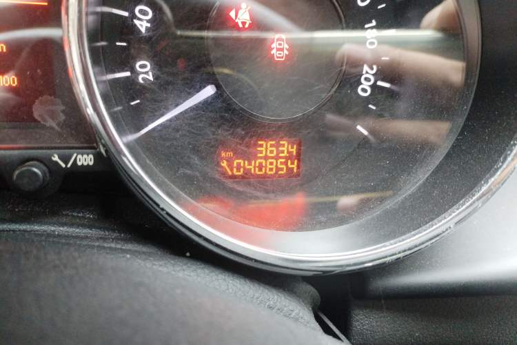 Used Peugeot 3008 2015 2.0L Automatic Trend Edition
