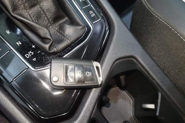 Used Volkswagen Tiguan L 2022 330TSI Automatic Two-Wheel Drive R-Line Enhanced Edition Vehicle Key