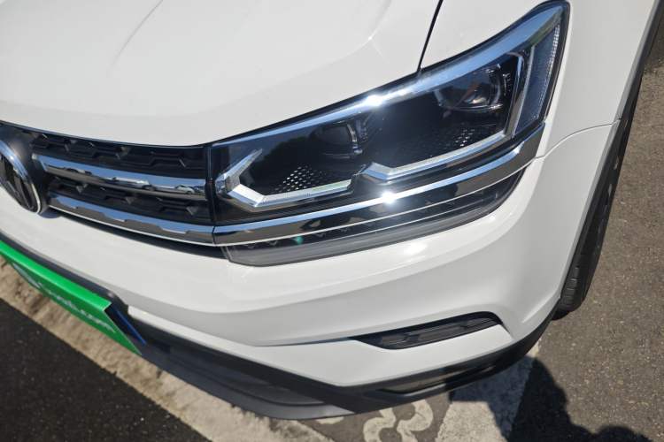 Used Volkswagen Tharu 2020 280TSI Two-Wheel Drive Luxury Plus Version China VI Standard
