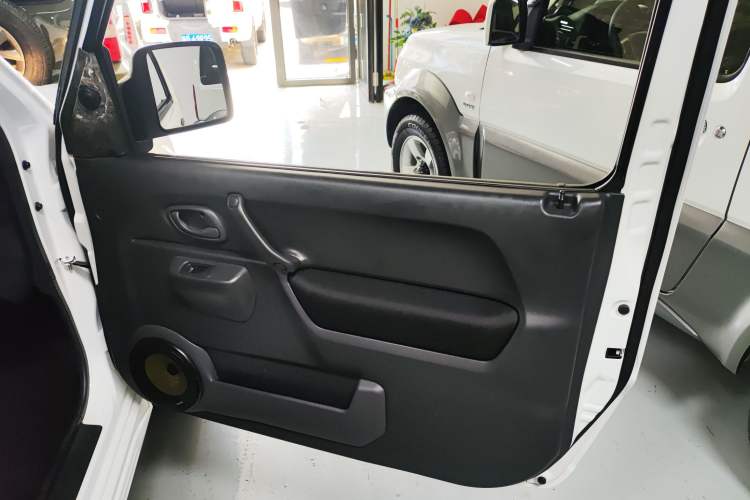 Used Suzuki Jimny 2015 1.3 MT JLX