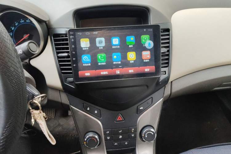 Used Chevrolet Cruze 2015 1.5L Classic SE MT Audio And AC Panel