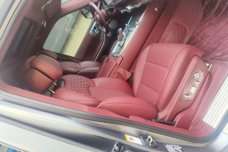 Used Tank 700 New Energy 2024 Hi4-T Extreme Edition Right Front Seat