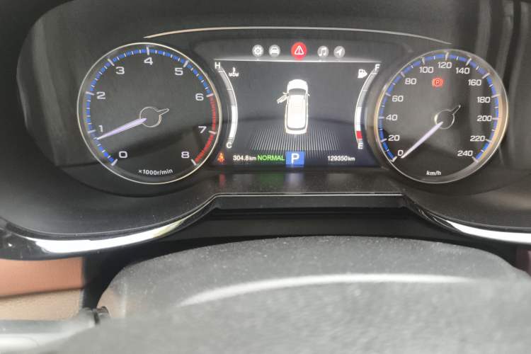 Used GAC Trumpchi GS8 2017 320T Two-Wheel Drive Luxury Smart Connectivity Version (7 Seats) Odometer Close Up