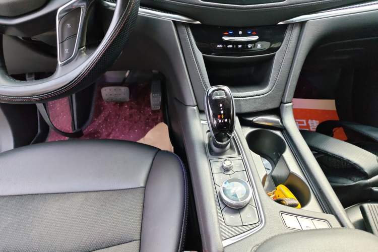 Used Cadillac XT5 2021 2.0T Two-Wheel Drive Luxury Version Gear Lever