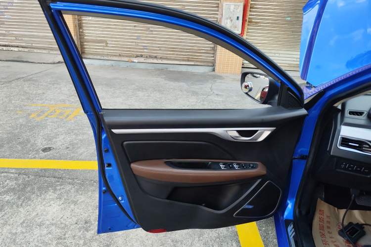 Used Geely Auto Vision 2019 Upgraded Model 1.5L CVT Prestige Version China VI Standard

