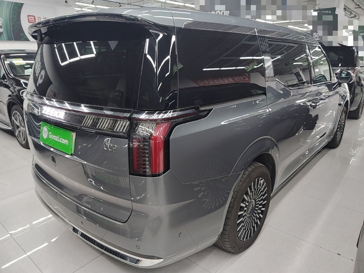 Zeekr 009 2024 Six-Seat Executive Version 4WD 108 kWh — снимка 6