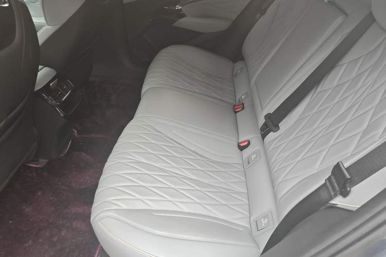 Used BYD Seal 2022 550 km Standard Range Rear-Wheel Drive Elite Version
