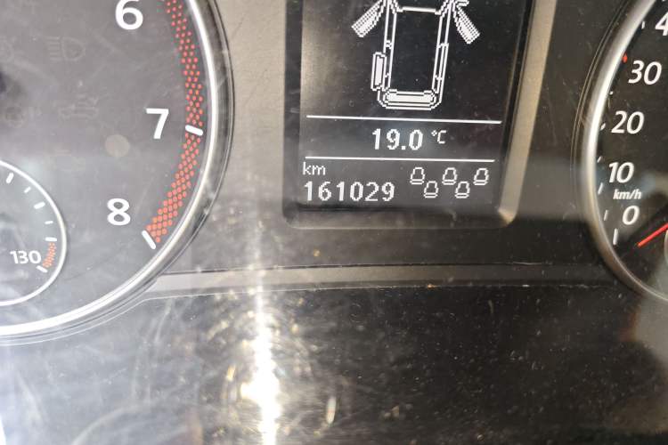 Used Volkswagen Sharan 2016 280TSI Enjoyment Model 7-Seater Odometer Close Up