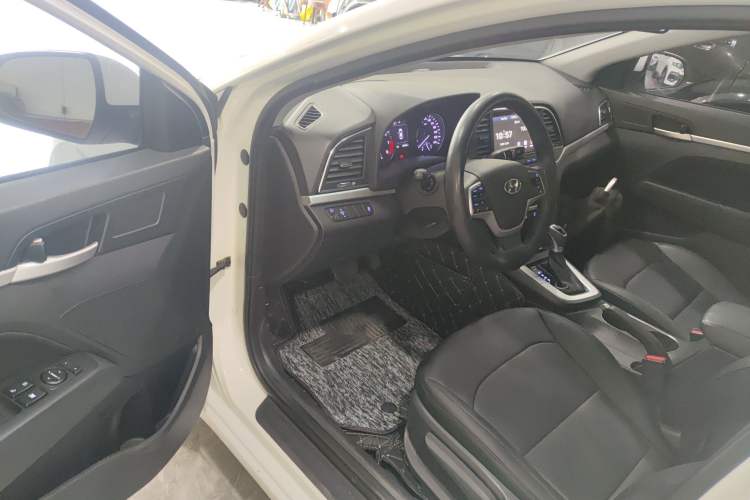 Used Hyundai Elantra (6th Generation / Lingdong) 2016 1.6L Automatic ZhiXuan – Elite Version
