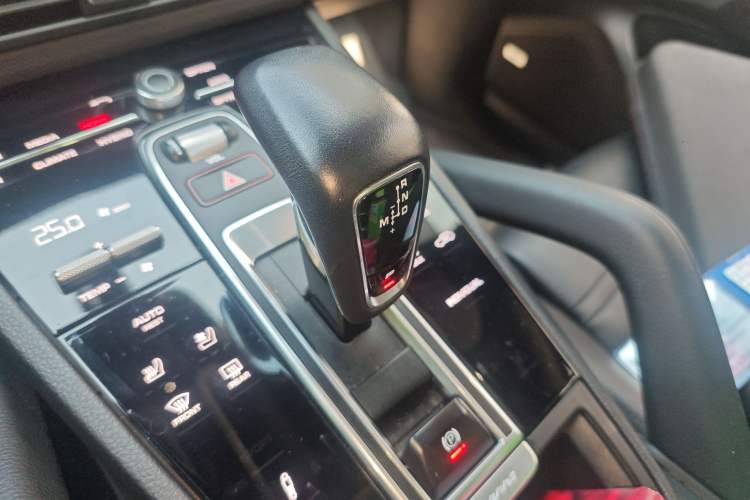 Used Porsche Cayenne E-Hybrid 2021 Cayenne E-Hybrid 2.0T
