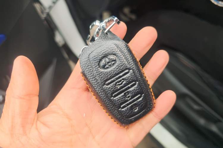 Used Toyota IZOA 2020 2.0L Enjoy Edition Vehicle Key