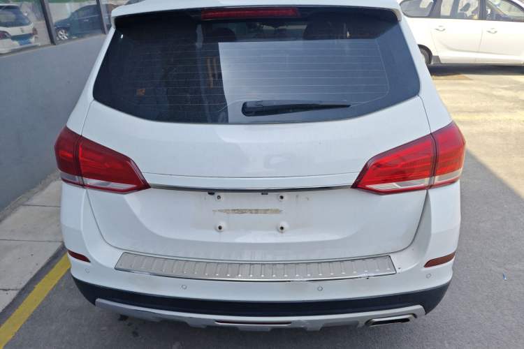 Used Haval H6 2017 Blue Label Sport Edition 1.5T Manual Two-Wheel Drive Elite Model Rear