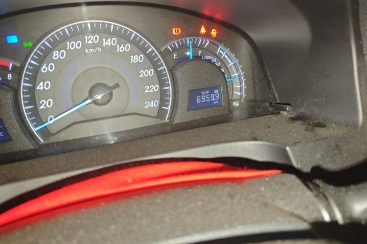 Used Toyota Camry 2016 2.0G 10th Anniversary Leading Edition
