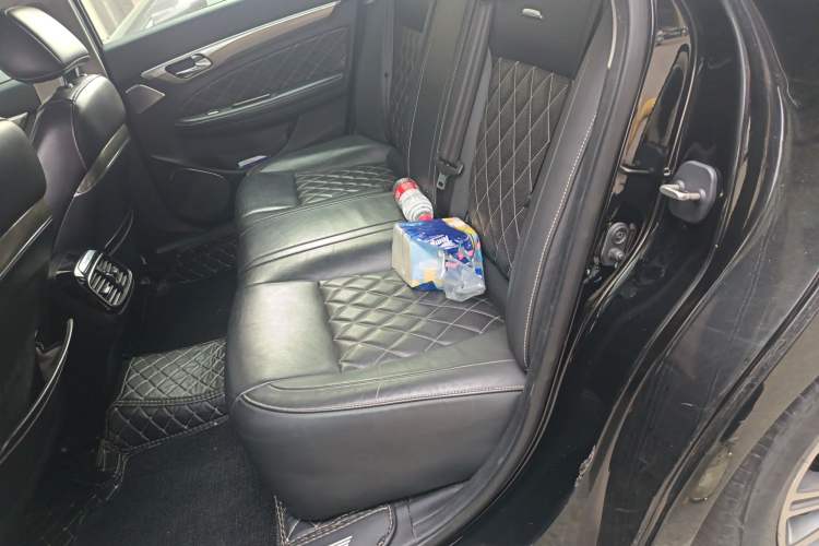 Used GAC Trumpchi GA8 2017 280T Deluxe Edition
