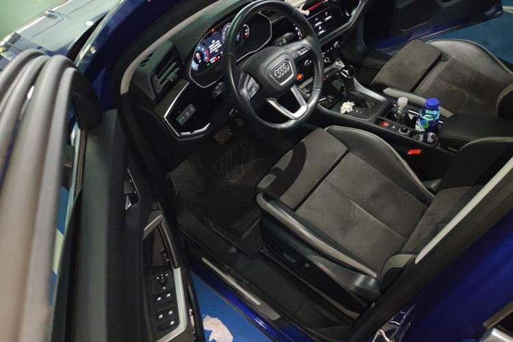 Used Audi Q3 2020 35 TFSI Ambition Dynamic Edition Driver Seat