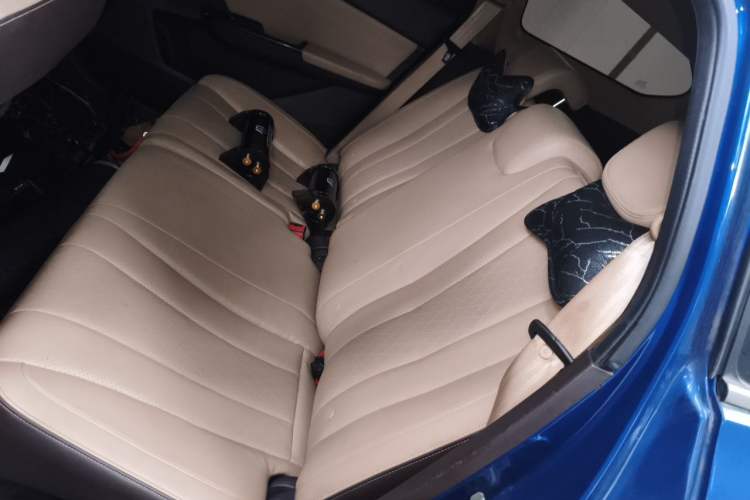 Used Baojun 310W 2017 1.5L Manual Fashion Model China V