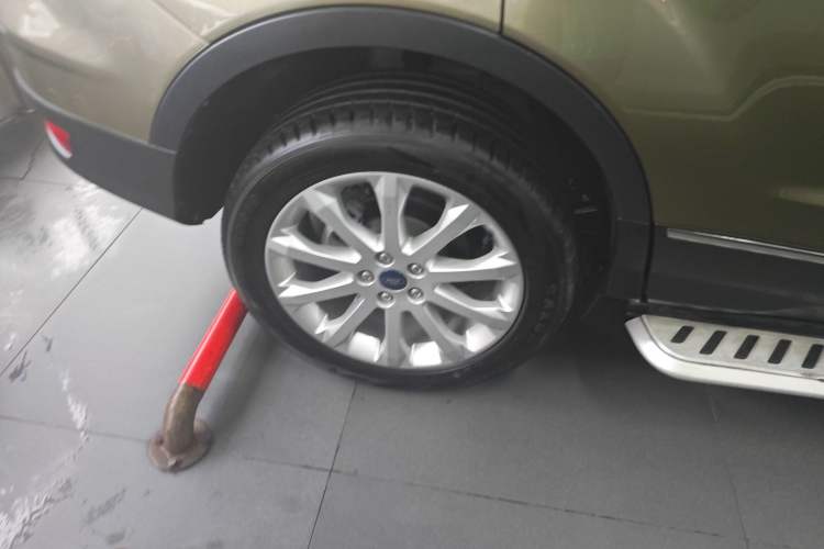 Used Ford Kuga 2013 2.0L GTDi Four-Wheel-Drive Elite Model