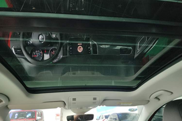 Used Volkswagen Golf Sportsvan 2018 280TSI Automatic Flagship Model
