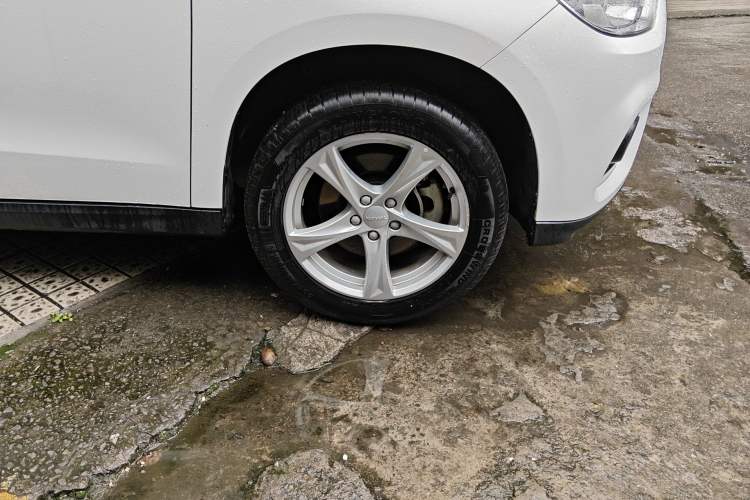 Used Haval H2 2018 1.5T Dual-Clutch Two-Wheel Drive Fashion Model China VI Standard