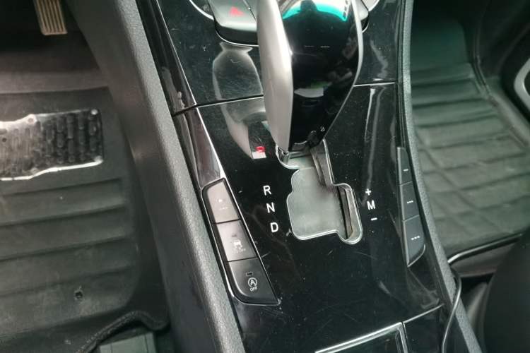 Used Luxgen Great 7 SUV 2015 2.2T Two-Wheel Drive Smart Version
