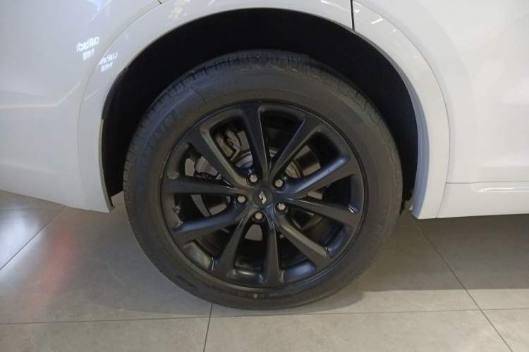 Used Li Auto ONE 2021 Extended-Range 6-Seater Version Right Rear Wheel Hub