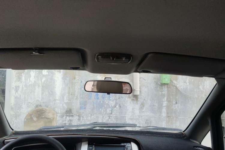 Used Dongfeng Shuaike 2011 1.6L Manual Comfort 7-Seater
