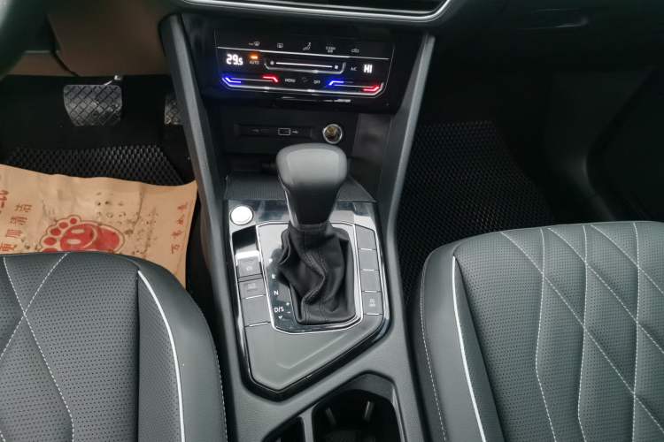 Used Volkswagen Tiguan L 2024 300TSI Automatic Two-Wheel Drive Smart Edition