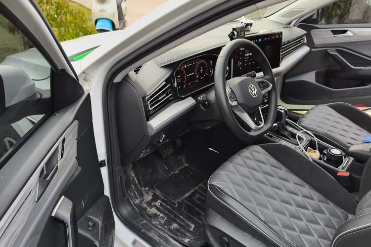 Used Volkswagen Sagitar 2024 300TSI DSG Excellence Edition
