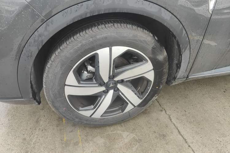 Used CHANGAN CS55PLUS 2024 3rd Generation 1.5T DCT Prestige Model Left Front Wheel Hub