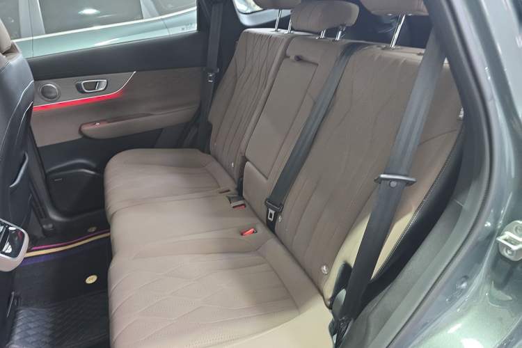 Used Chery Fengyun T8 2025 1.5T 130km Deluxe Version 5 Seats