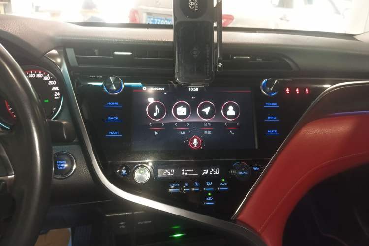 Used Toyota Camry 2019 2.5S FENGSHANG Version China VI Standard Audio And AC Panel