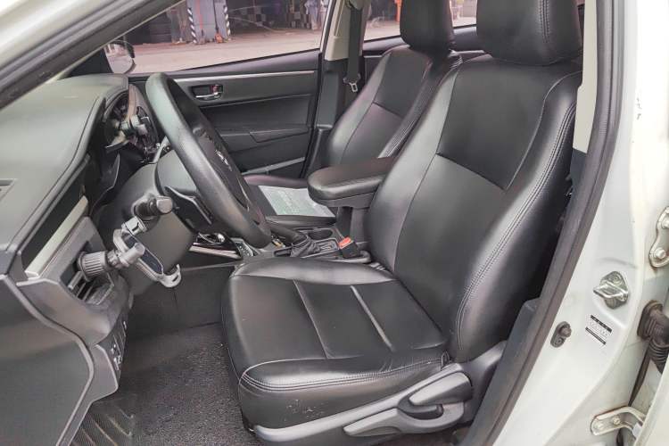 Used Toyota Levin 2016 Dual-Engine 1.8H GS E-CVT Elite Model with Sunroof