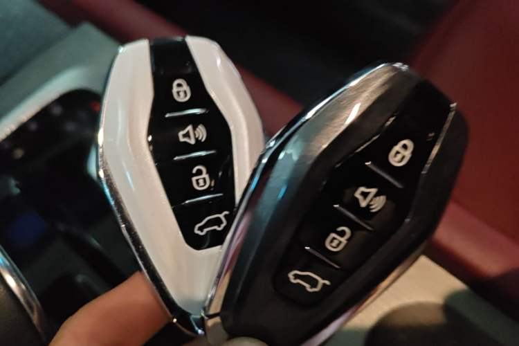 Used JETOUR X70 2023 1.5T DCT Overpass PRO+ Edition 7 Seats

