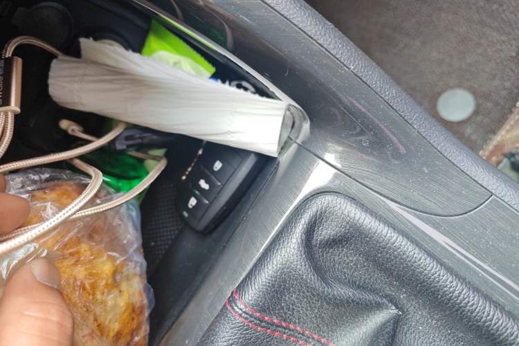 Used CHANGAN CS75 2017 Shangku Edition 1.5T Manual ZhiXiang Model
