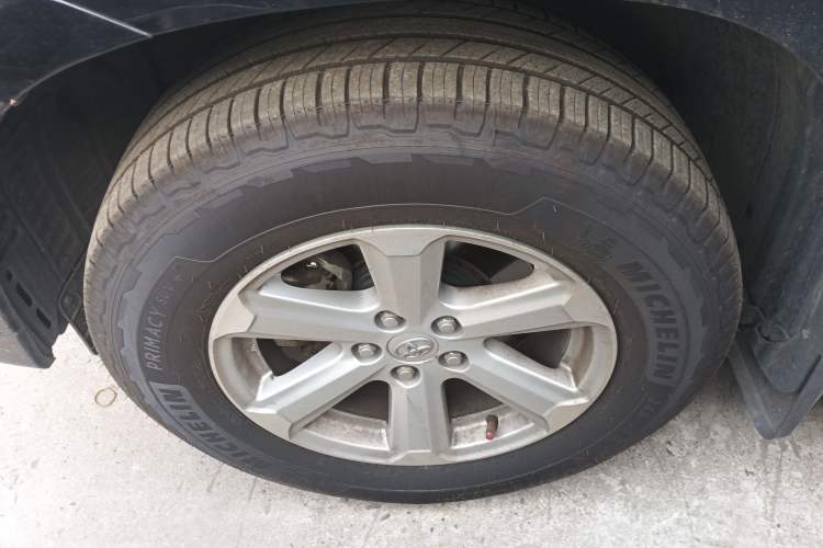 Used Toyota Highlander 2012 2.7L 2WD 5-Seater Elite Edition Left Front Wheel Hub