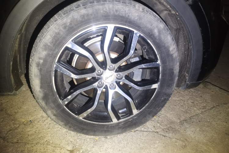 Used Zotye Domy X7 2017 1.8T Manual Luxury Model
