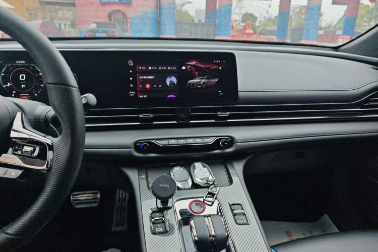 Used GAC Trumpchi EMPOW 2023 270T DCT J16 Galaxy Fighter Edition Audio And AC Panel