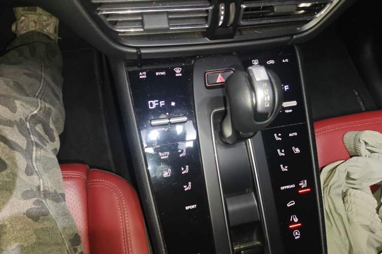 Used Porsche Macan 2022 Macan 2.0T