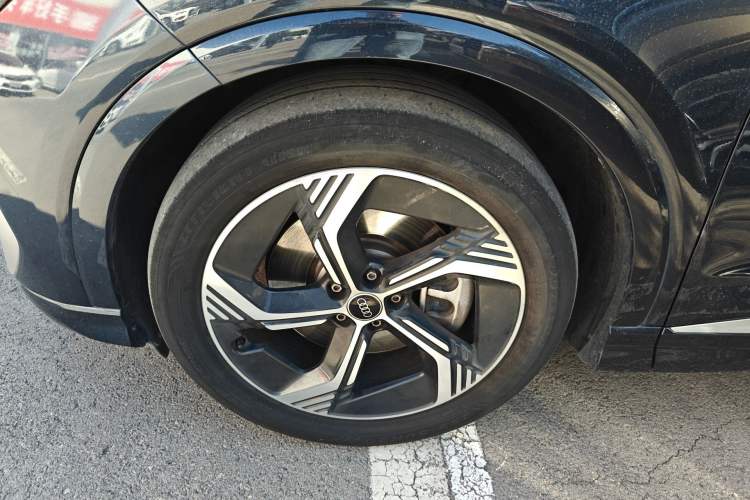 Used Audi Q4 e-tron 2022 50 e-tron quattro Visionary Edition
