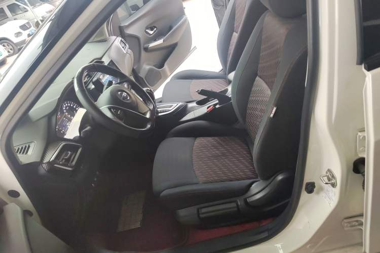 Used Nissan Lannia 2021 1.6L CVT Cool Edition Left Front Seat