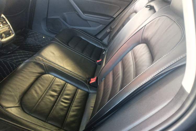 Used Volkswagen Passat 2017 330TSI DSG Luxury Edition
